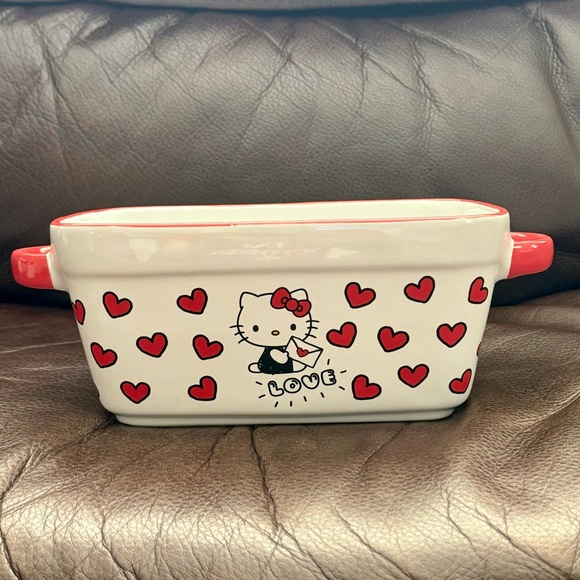 Hello Kitty Love with Red Hearts Ceramic Valentine’s Day Loaf Pan - Picture 8 of 13